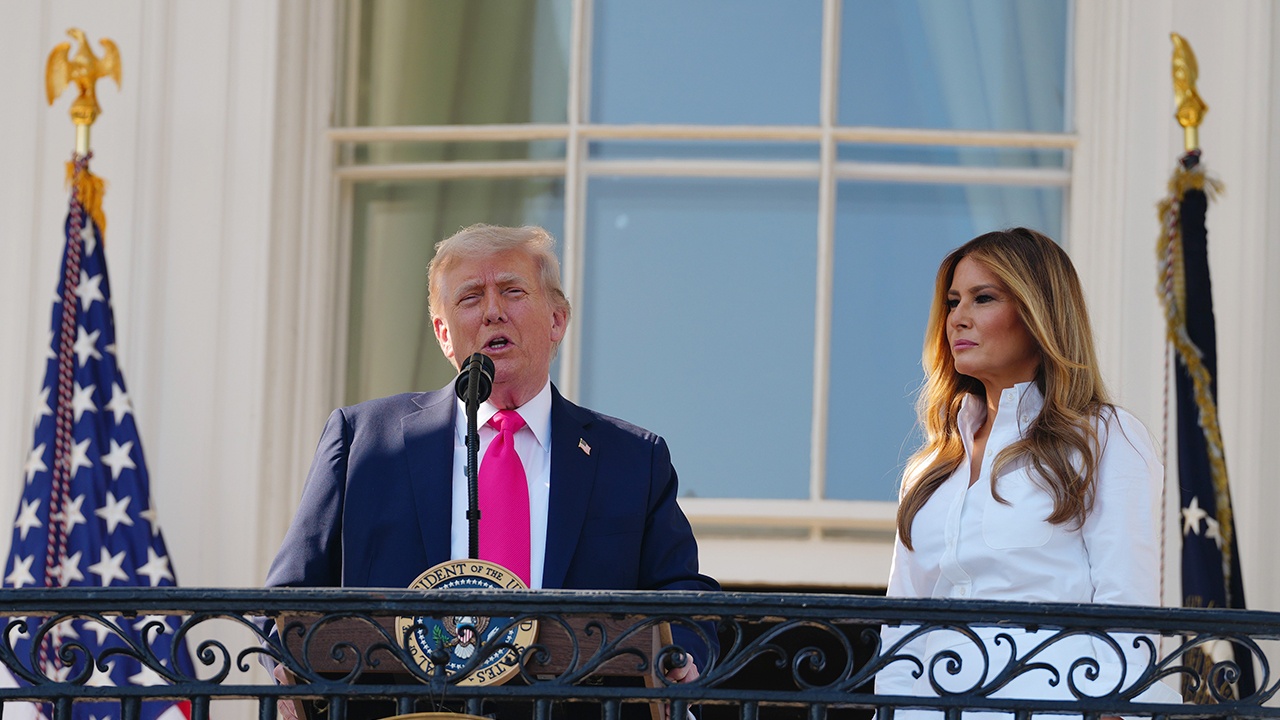Трамп согласился посетить Минск с семьей по приглашению Лукашенко