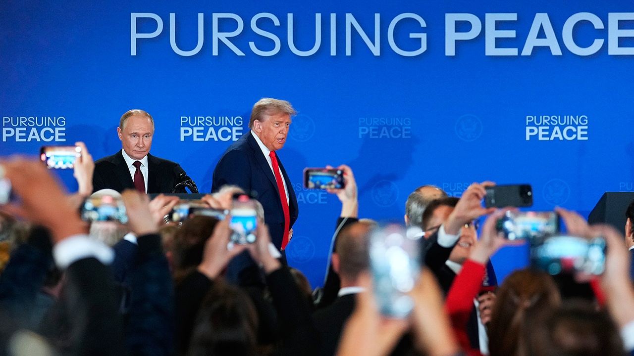 В США обратили внимание на аномалию в поведении Трампа на Аляске
