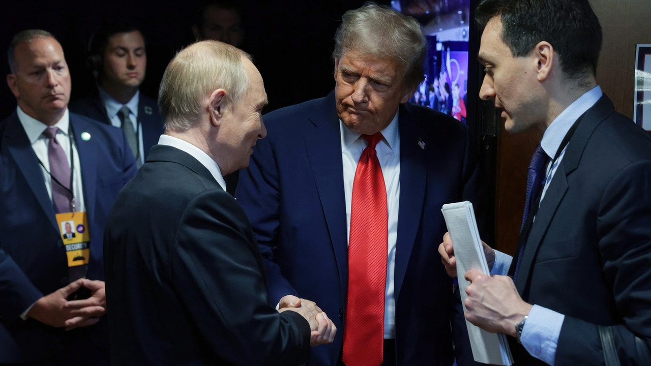 В поисках мира: как прошла встреча Путина и Трампа на Аляске В поисках мира: как прошла встреча Путина и Трампа на Аляске