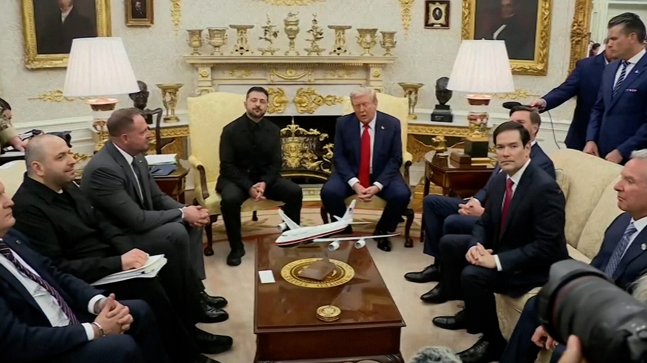 Трамп: для мирной сделки по Украине прекращение огня не требуется Трамп: для мирной сделки по Украине прекращение огня не требуется