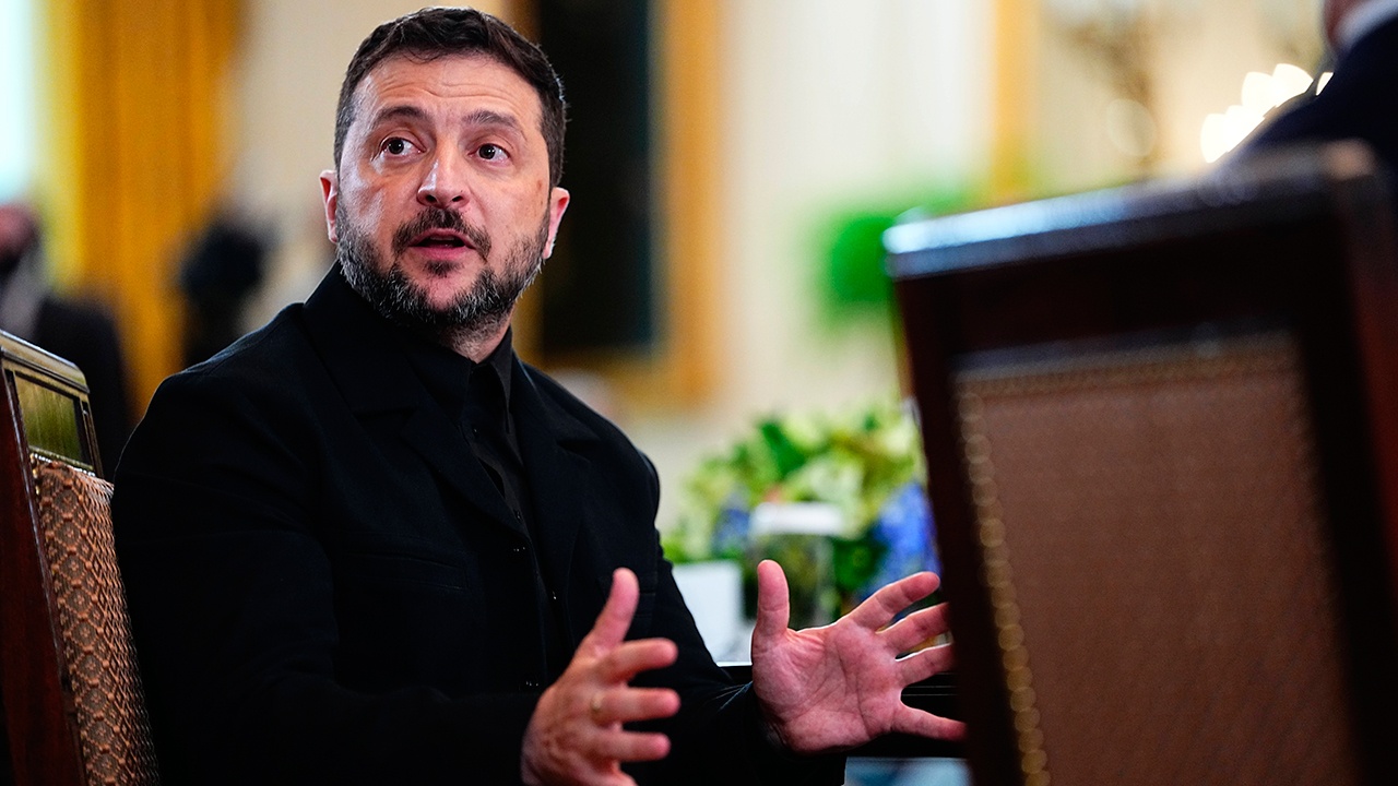 WSJ: Зеленский на переговорах в США допустил «обмен территориями» WSJ: Зеленский на переговорах в США допустил «обмен территориями»