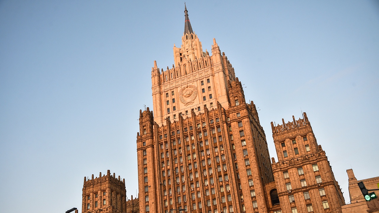 Россия ввела санкции против ряда представителей СМИ и НПО Британии