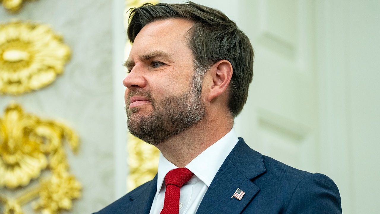 Вице-президент США рассказал, как подшутил над Зеленским в Белом доме