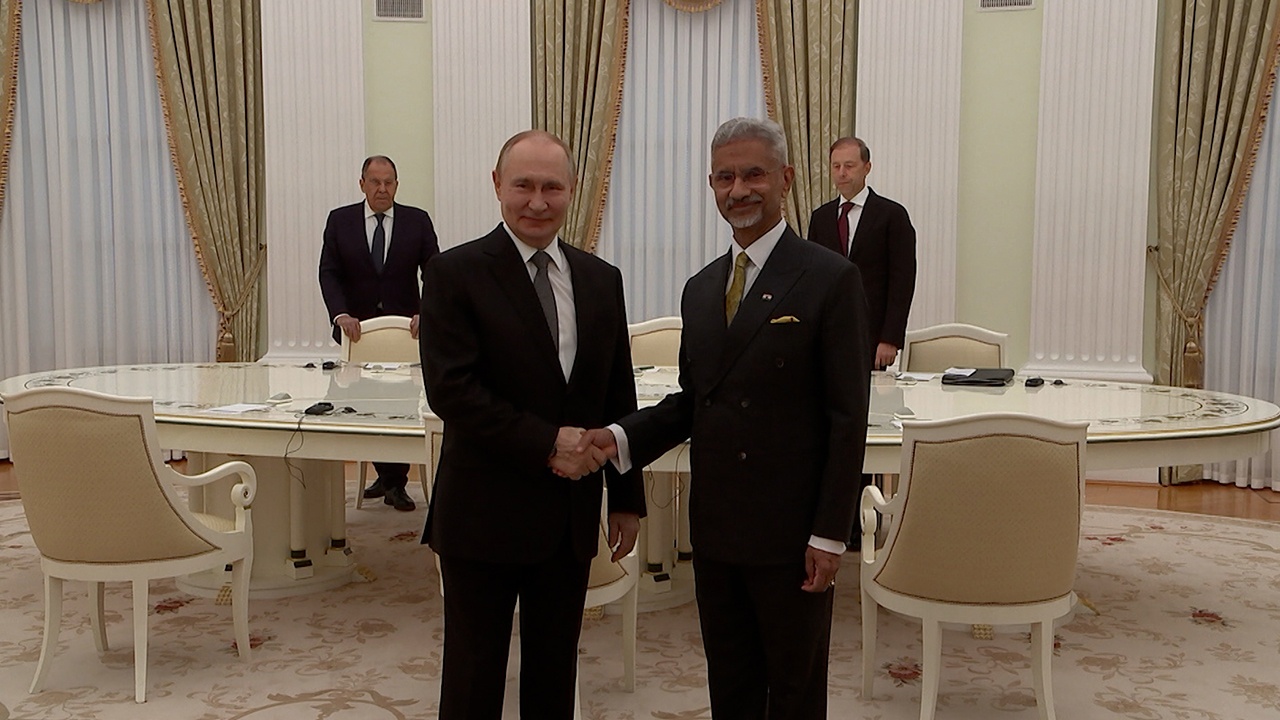 Путин принял в Кремле главу МИД Индии