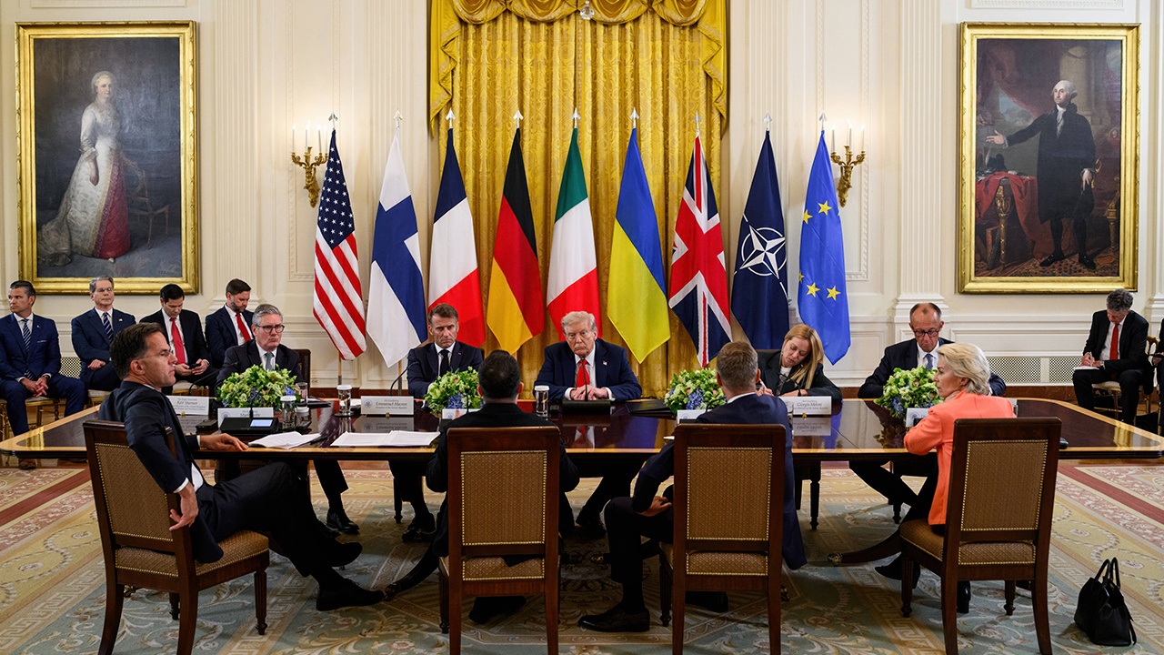 Вэнс рассказал, как Трамп принял решение позвонить Путину из Белого дома