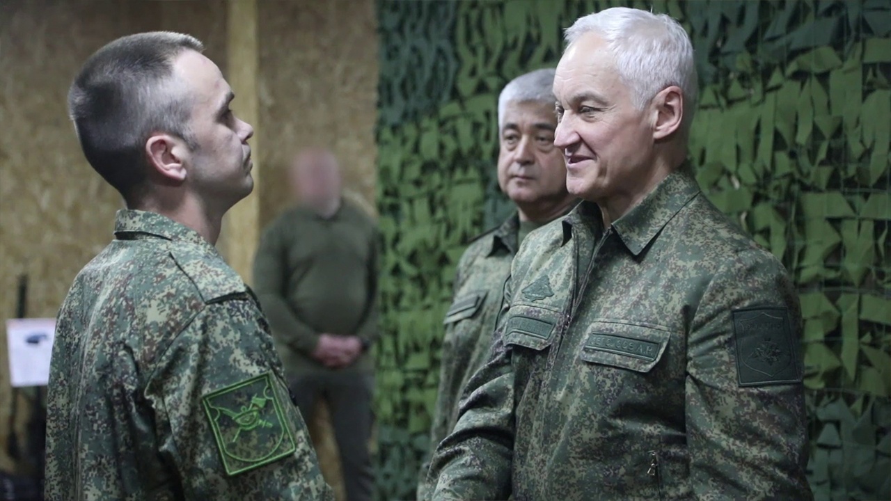 Белоусову показали дроны для дистанционного минирования и ударов по технике