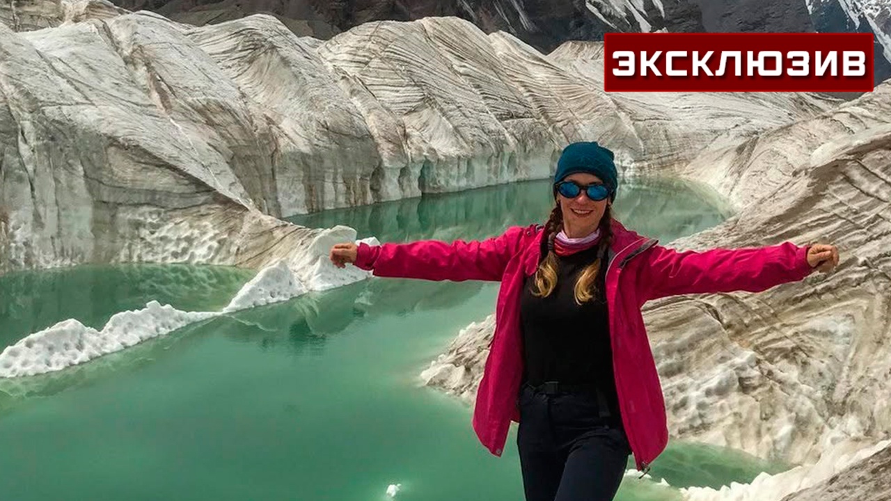 Спасатели прекратили восхождение к альпинистке на пике Победы Спасатели прекратили восхождение к альпинистке на пике Победы