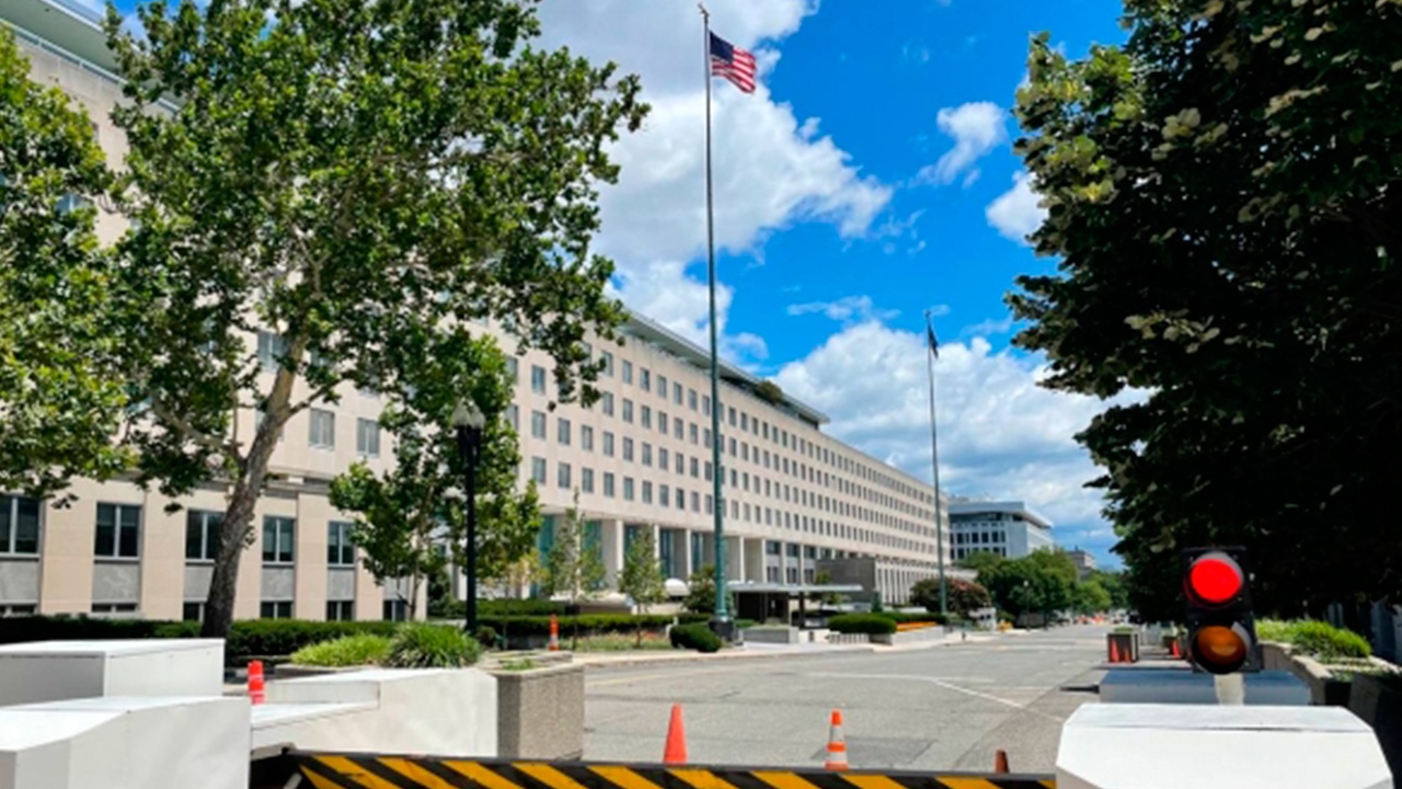 Госдеп США решил проверить 55 миллионов иностранцев на визовые нарушения