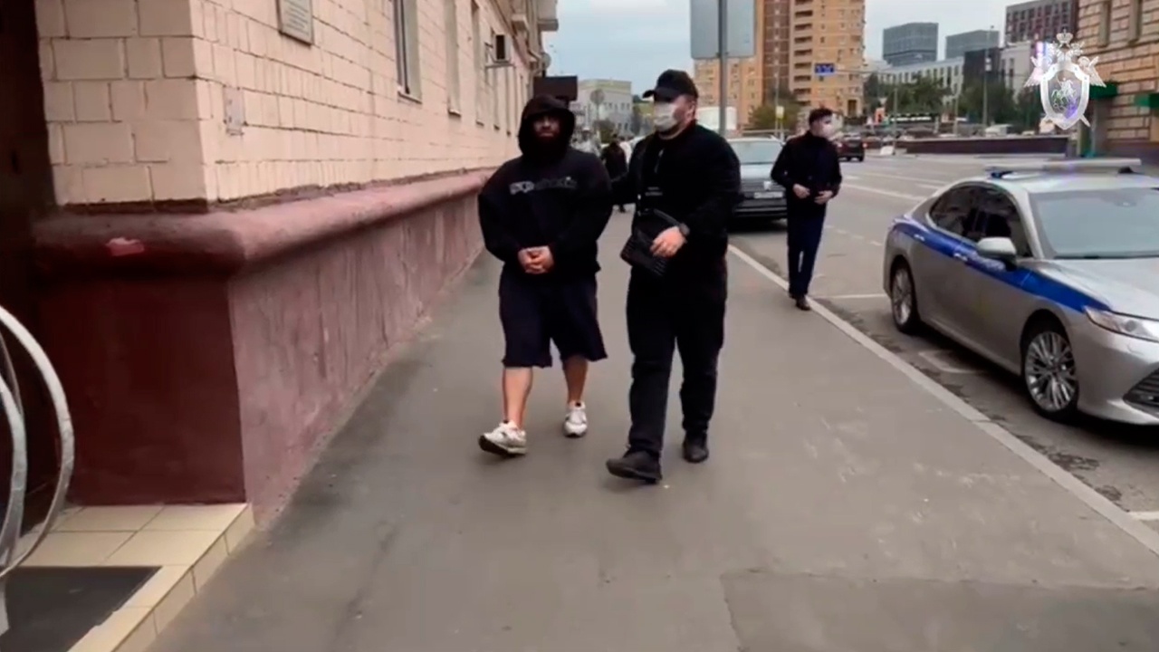 МВД: блогер Маркарян при задержании спрятался от полиции в багажнике МВД: блогер Маркарян при задержании спрятался от полиции в багажнике