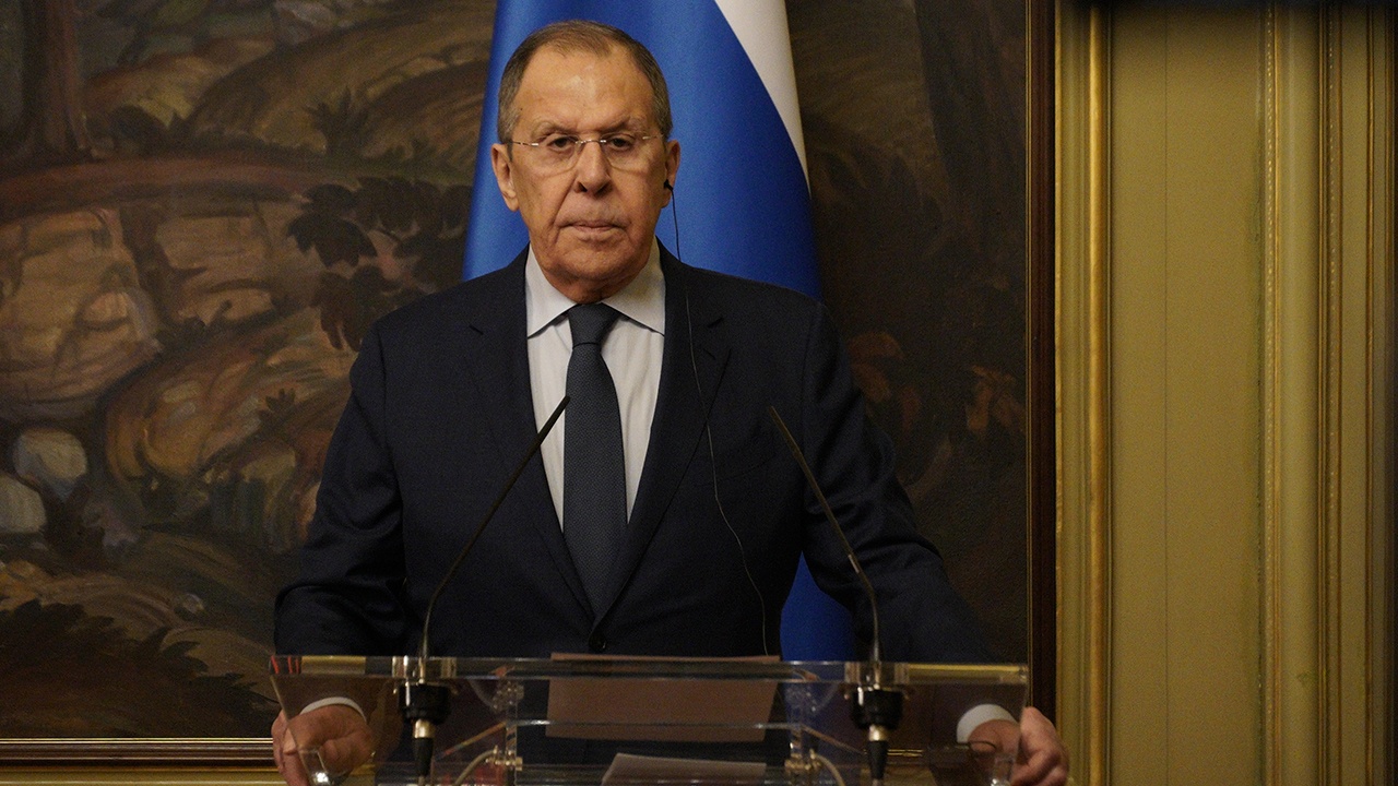 Лавров заявил, что РФ признает Зеленского «де-факто главой режима»