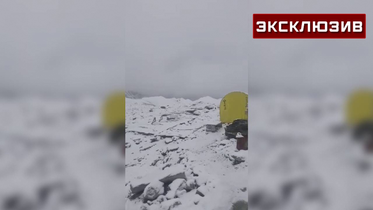 На пике Победы прекратили попытки спасения альпинистки Наговициной На пике Победы прекратили попытки спасения альпинистки Наговициной