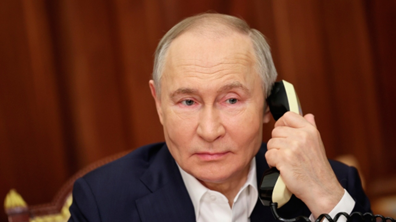 Путин рассказал Пезешкиану об итогах саммита на Аляске Путин рассказал Пезешкиану об итогах саммита на Аляске