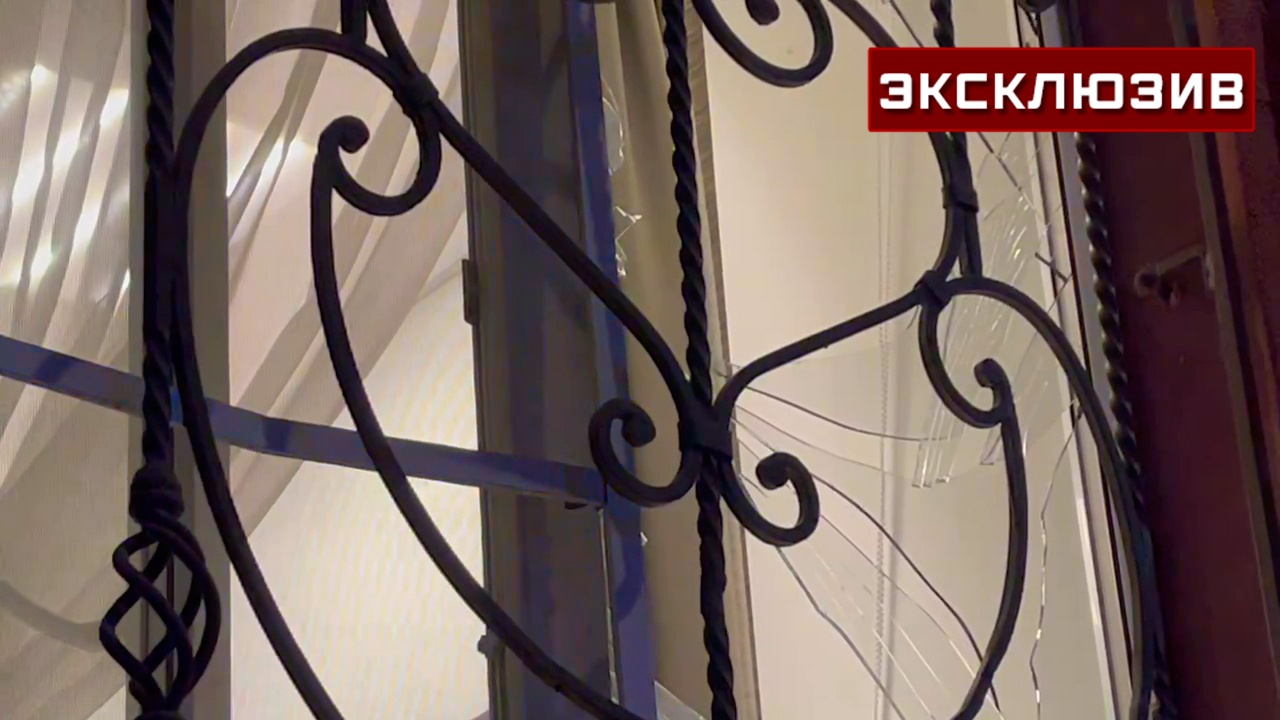Слюсарь рассказал о последствиях пожара из-за атаки дрона в Ростове-на-Дону Слюсарь рассказал о последствиях пожара из-за атаки дрона в Ростове-на-Дону