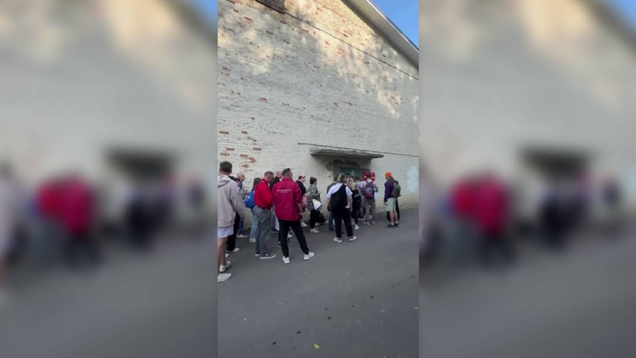 Базу отдыха в Геленджике эвакуировали из-за загоревшегося от дрона леса Базу отдыха в Геленджике эвакуировали из-за загоревшегося от дрона леса