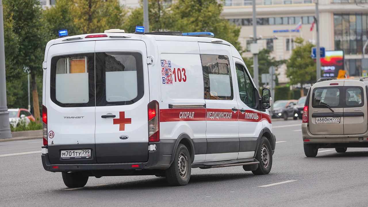 Подорвавшемуся на мине оператору Солдатову проводят операцию Подорвавшемуся на мине оператору Солдатову проводят операцию