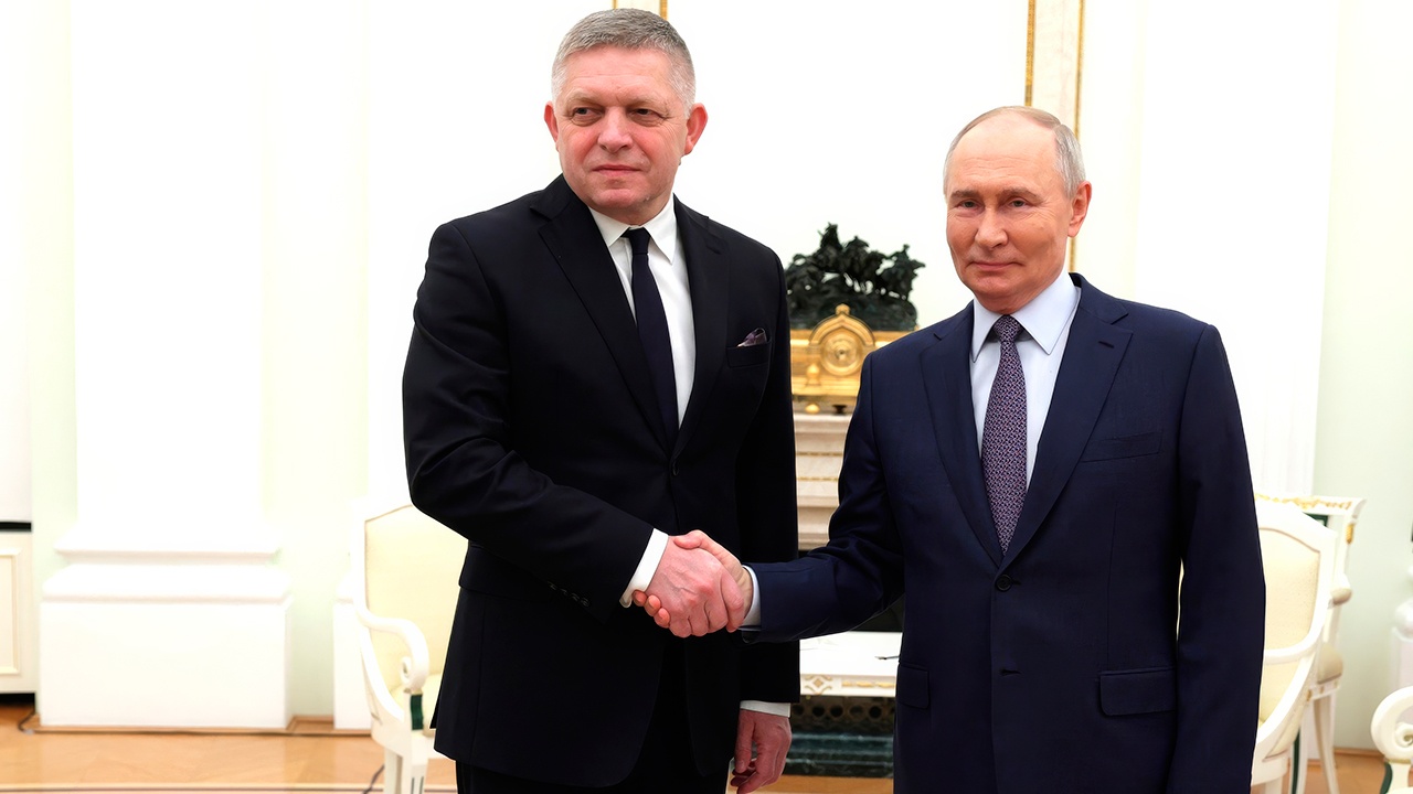 Фицо подтвердил, что проведет встречу с Путиным в Китае Фицо подтвердил, что проведет встречу с Путиным в Китае