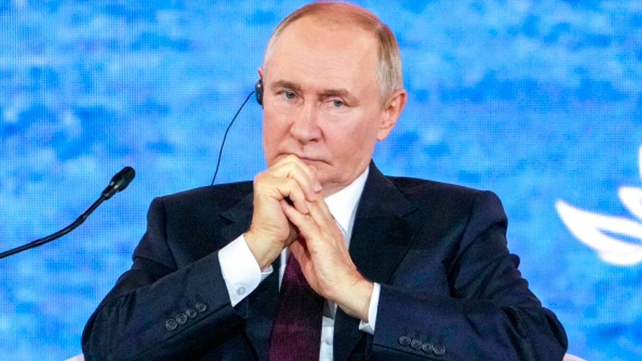Путин: деньги - важная вещь, но не самая главная Путин: деньги - важная вещь, но не самая главная