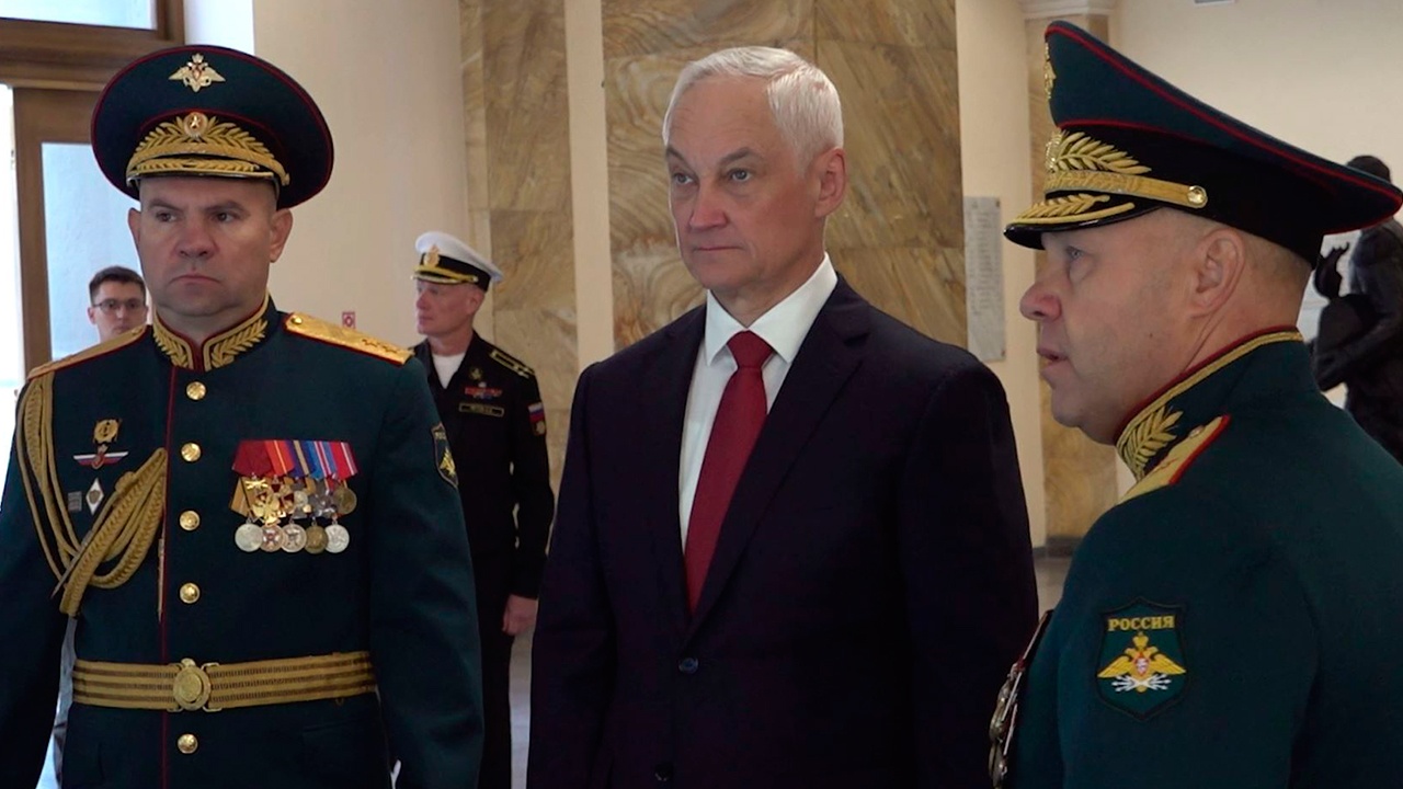 Белоусов проверил Военную академию связи имени Буденного Белоусов проверил Военную академию связи имени Буденного