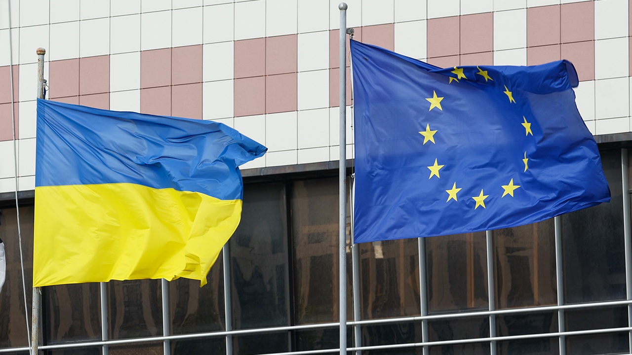 Европарламент выдвинул условия Киеву для вступления в ЕС Европарламент выдвинул условия Киеву для вступления в ЕС