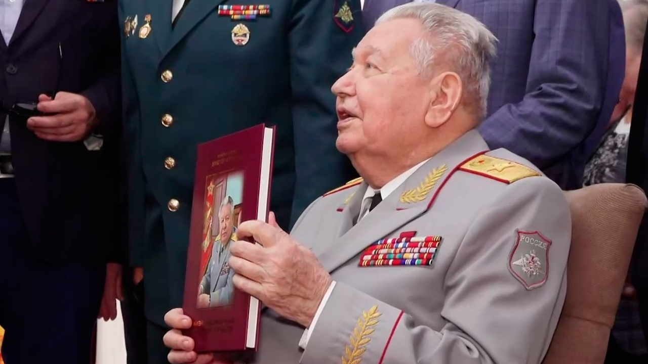 Генералу армии Виктору Ермакову исполнилось 90 лет Генералу армии Виктору Ермакову исполнилось 90 лет