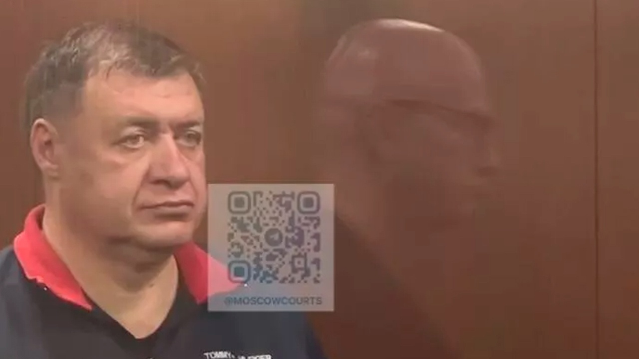 Обвиняемый в хищении миллиарда экс-глава Курской области заплакал в суде Обвиняемый в хищении миллиарда экс-глава Курской области заплакал в суде
