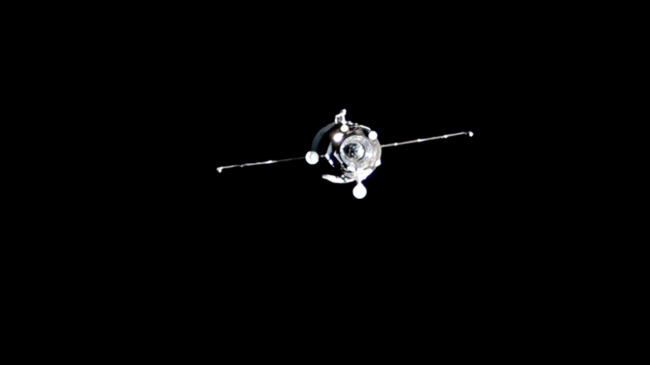 Корабль «Прогресс МС-32» успешно состыковался с МКС