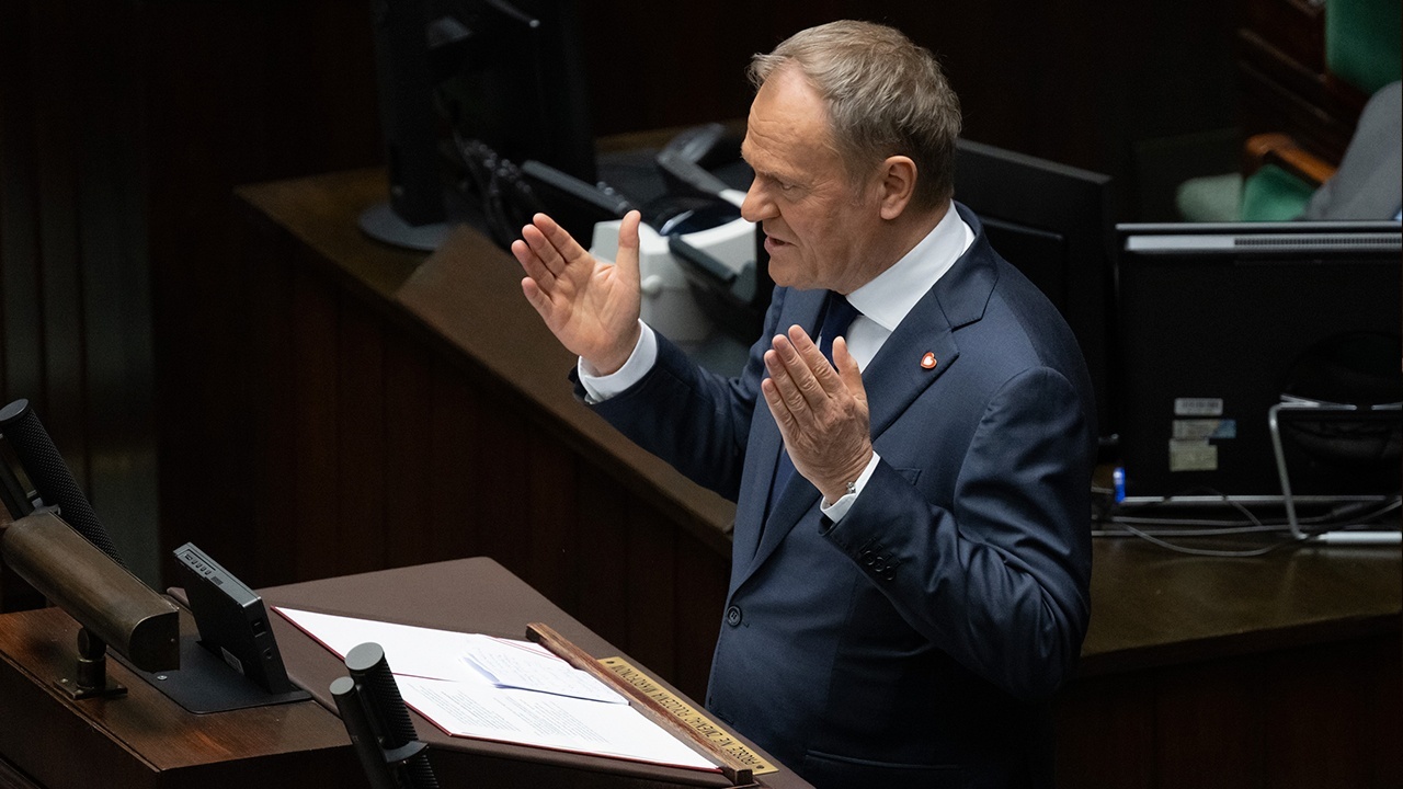 Туск сообщил о росте неприязни поляков к Украине Туск сообщил о росте неприязни поляков к Украине