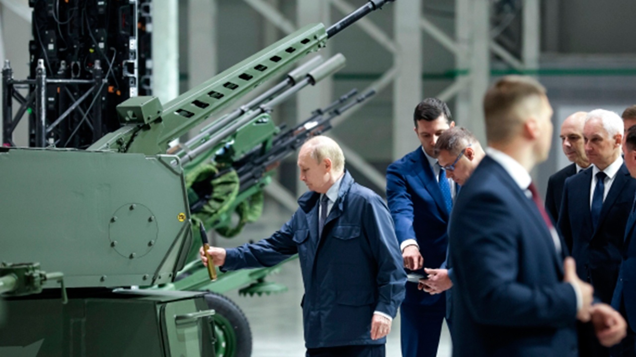 Путин: выпуск некоторых вооружений увеличился в 30 раз за 1,5-2 года