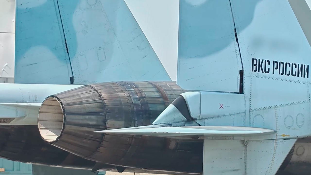 Экипаж Су-35С обеспечил прикрытие авиации во время ударов по ВСУ Экипаж Су-35С обеспечил прикрытие авиации во время ударов по ВСУ