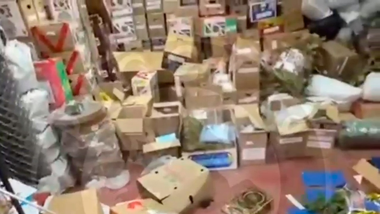 Группа подростков похитила гумпомощь для нужд СВО со склада в Приамурье