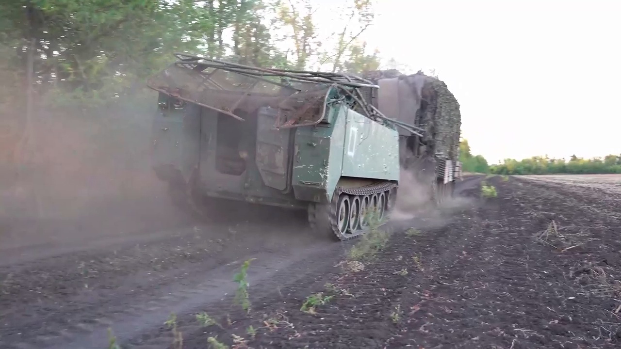 Бойцы ВС РФ захватили американские БТР M113 в Новоивановке