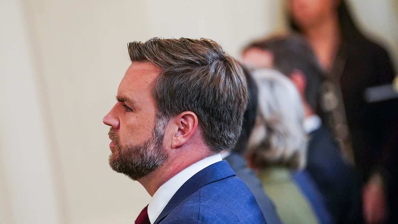 Вэнс заявил, что США ждет шатдаун из-за разногласий с демократами