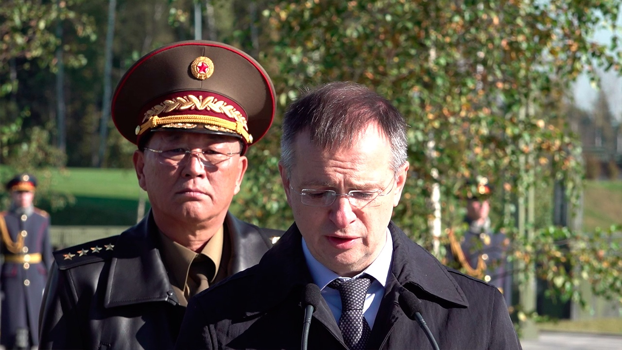 Мединский назвал памятник союзникам символом боевого братства РФ и КНДР
