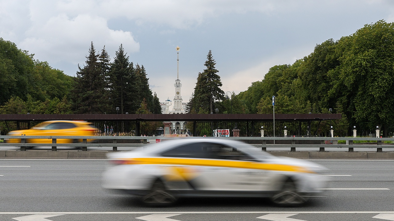 Минпромторг перечислил авто, которые можно использовать в такси