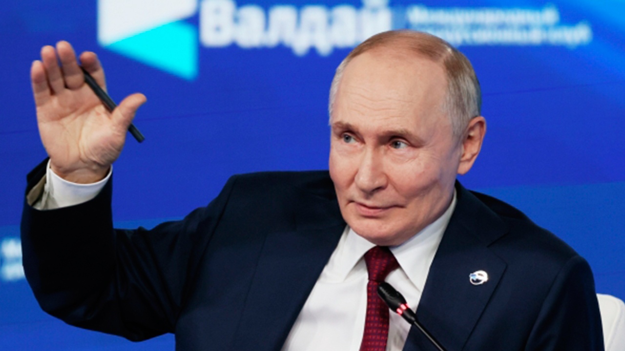 Путин шуткой ответил на «российские дроны» в Европе