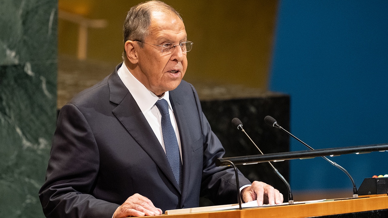 Лавров: Россия осуждает удар США по судну вблизи Венесуэлы 3 октября
