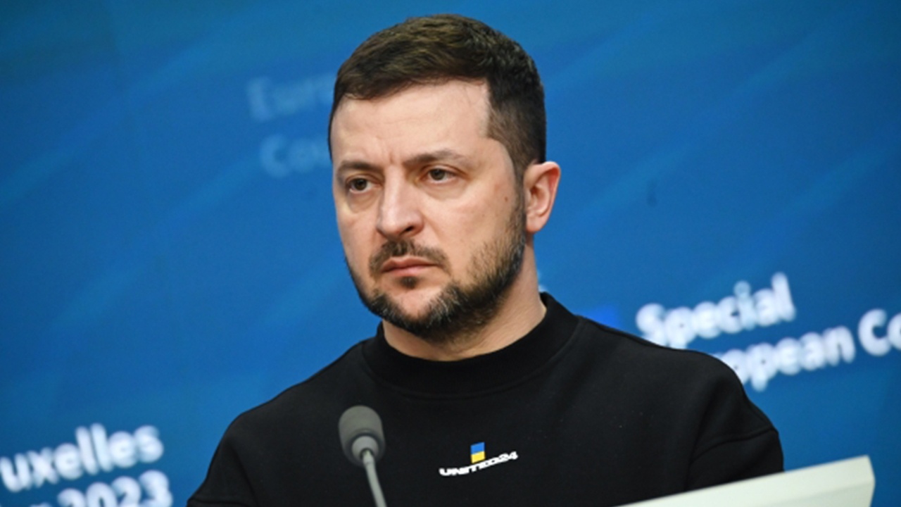 Politico: Зеленский врет о своих намерениях покинуть пост президента