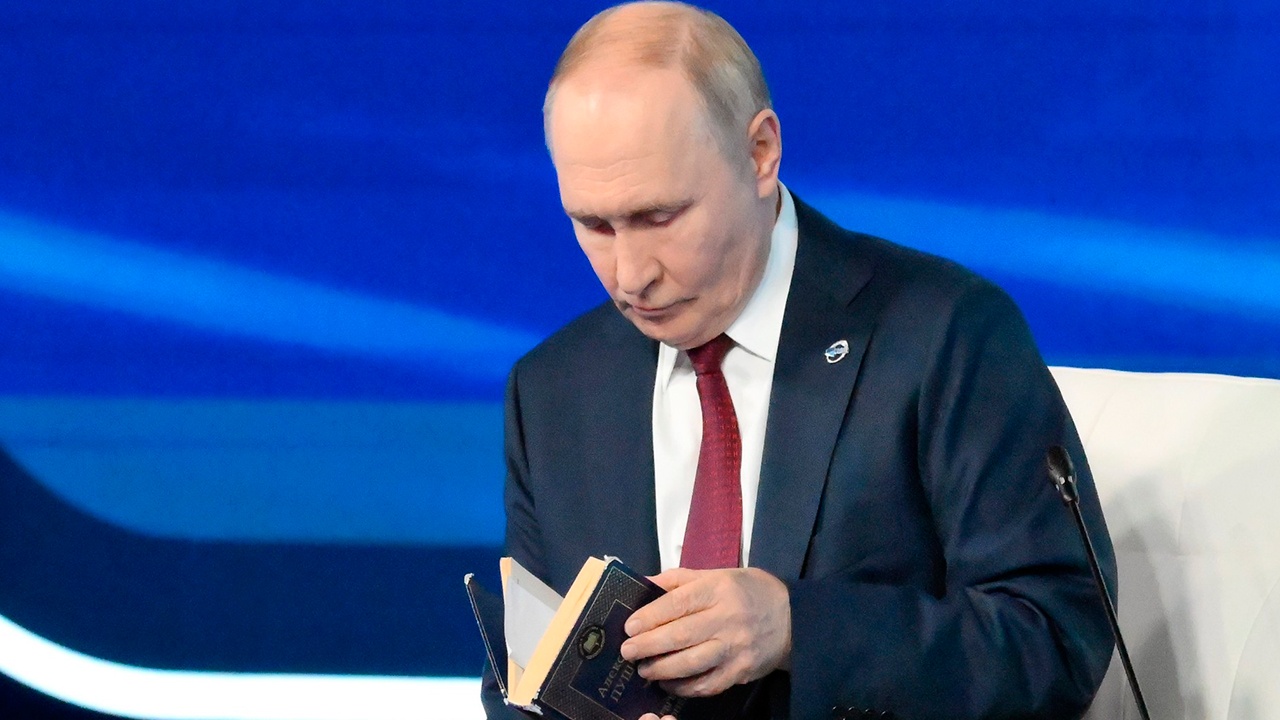 Песков рассказал, как внуки Путина поздравляют дедушку с днем рождения