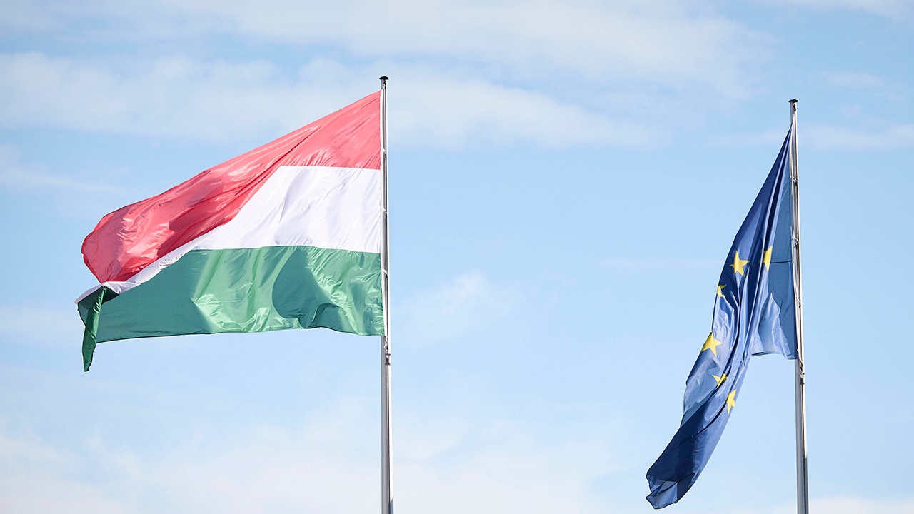EUobserver: Венгрия согласилась на запрет поставок газа из России в Евросоюз EUobserver: Венгрия согласилась на запрет поставок газа из России в Евросоюз