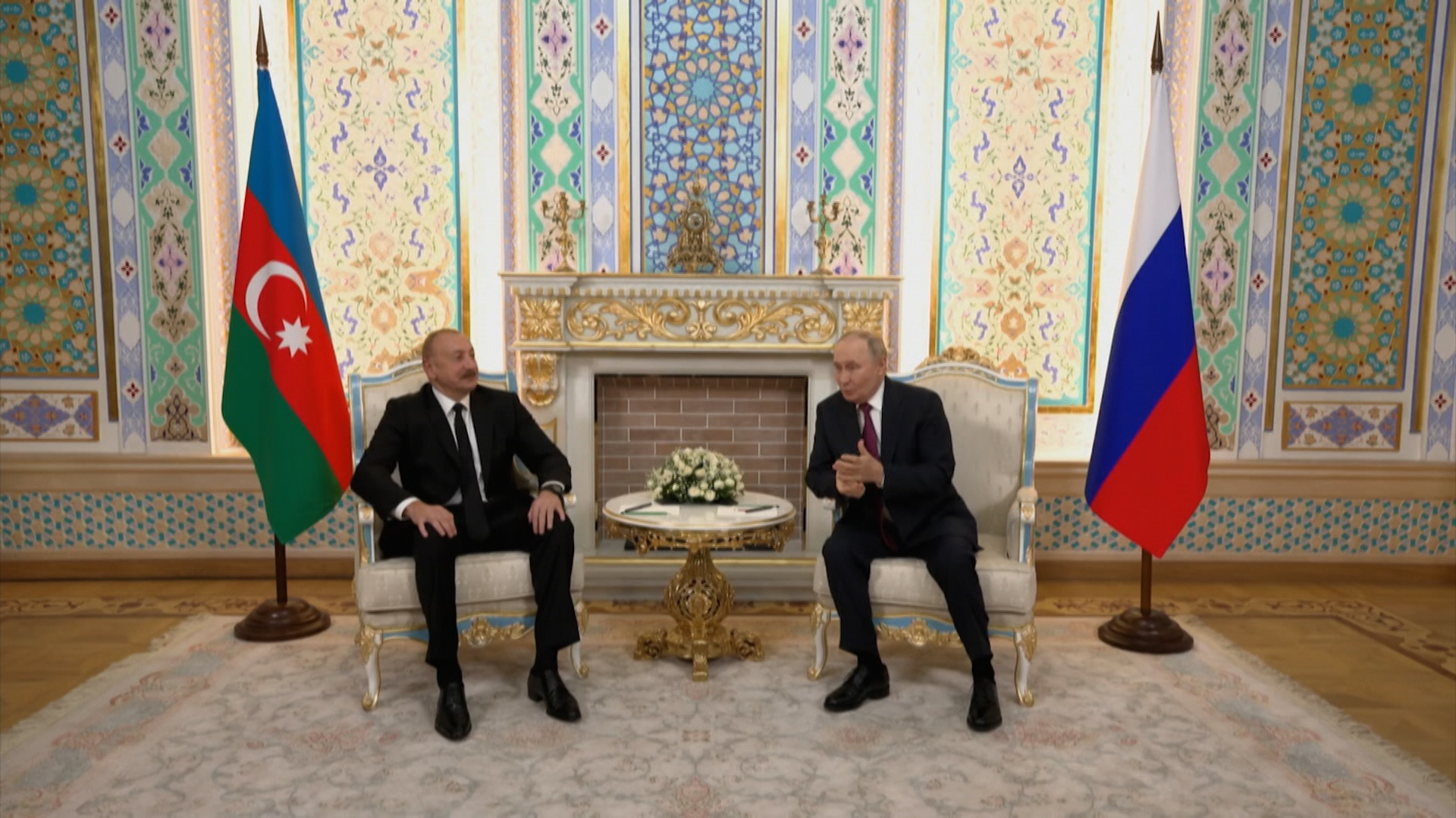 Путин: РФ даст оценку действиям всех должностных лиц по крушению самолета AZAL Путин: РФ даст оценку действиям всех должностных лиц по крушению самолета AZAL