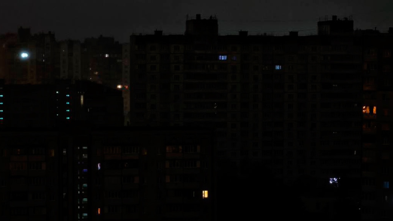 Половина территории Украины осталась без света Половина территории Украины осталась без света
