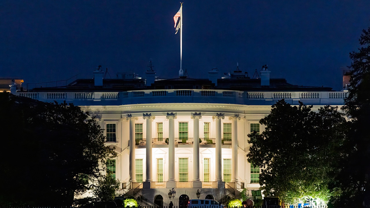 Трамп заявил о серьезном ущербе от шатдауна для американцев Трамп заявил о серьезном ущербе от шатдауна для американцев