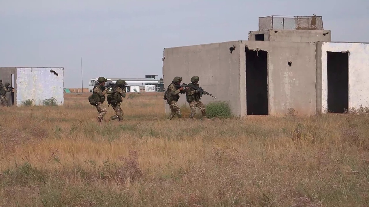 Россия и Пакистан провели совместные военные учения Россия и Пакистан провели совместные военные учения