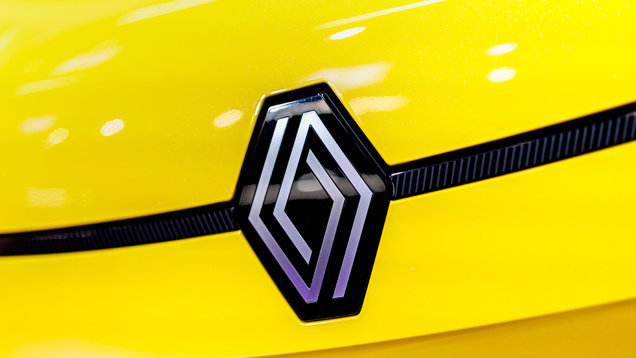 Renault попал под новые российские санкции Renault попал под новые российские санкции