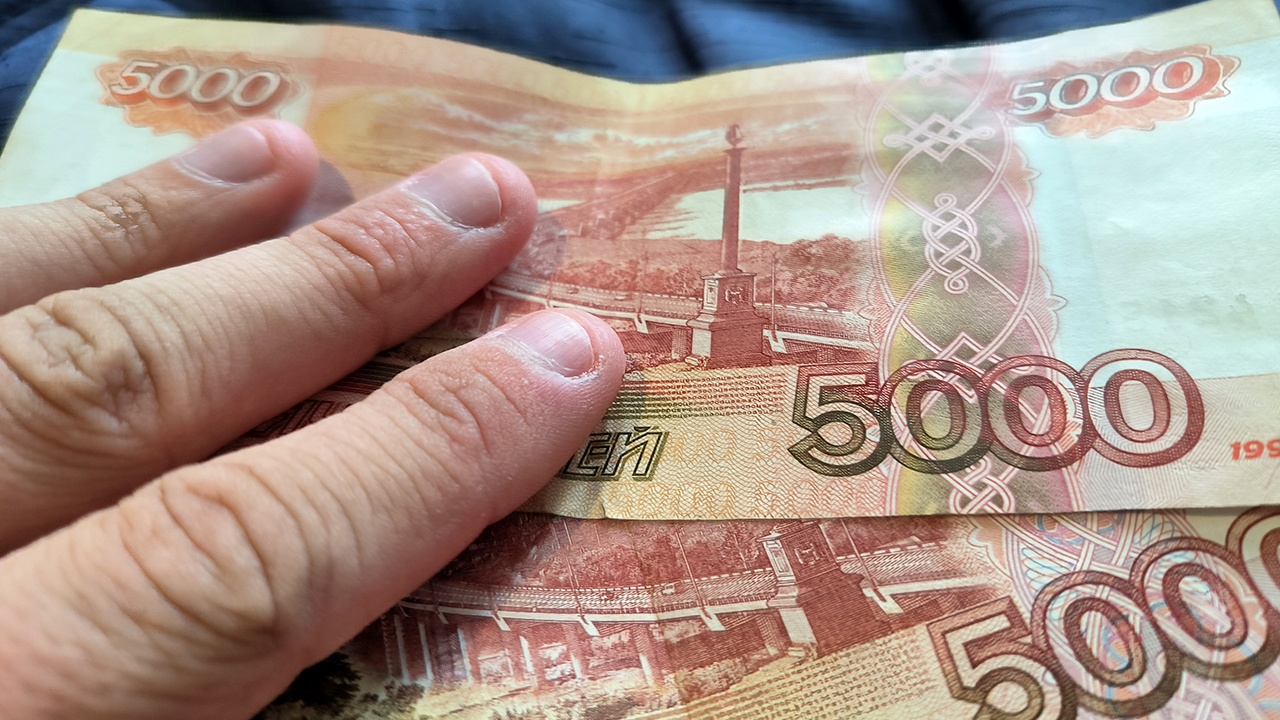В России назвали отрасли со средней зарплатой в 200 000 рублей В России назвали отрасли со средней зарплатой в 200 000 рублей