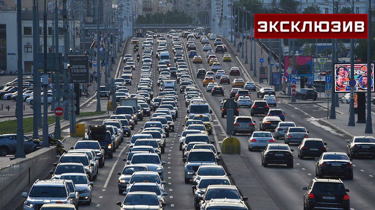 Автоэксперт объяснил рост продаж машин перед повышением утильсбора Автоэксперт объяснил рост продаж машин перед повышением утильсбора