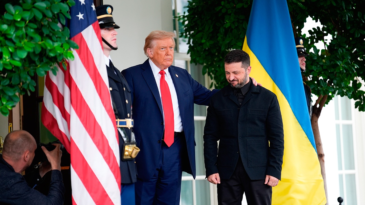 Трамп заявил, что Киев «хочет перейти в наступление» Трамп заявил, что Киев «хочет перейти в наступление»