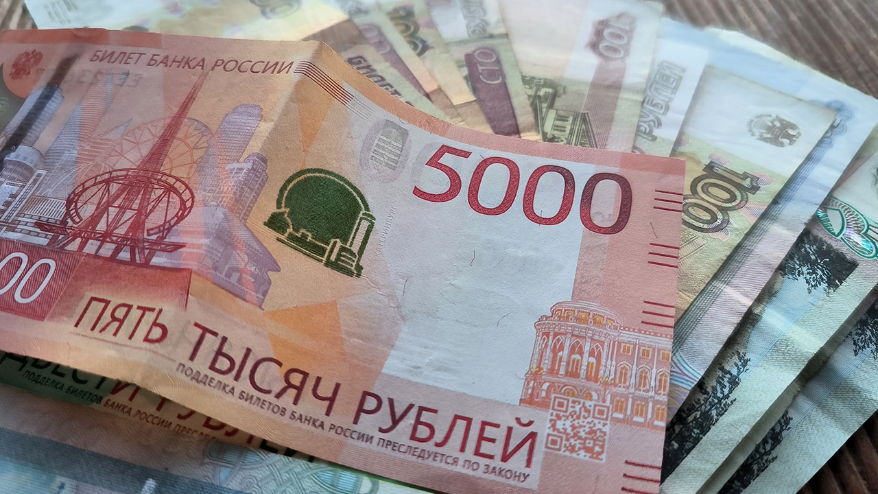 Индекс Мосбиржи вырос до 2700 пунктов после разговора Путина и Трампа Индекс Мосбиржи вырос до 2700 пунктов после разговора Путина и Трампа