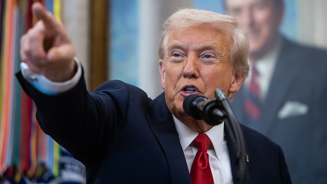 Трамп заявил, что хорошо ладит с Си Цзиньпином Трамп заявил, что хорошо ладит с Си Цзиньпином