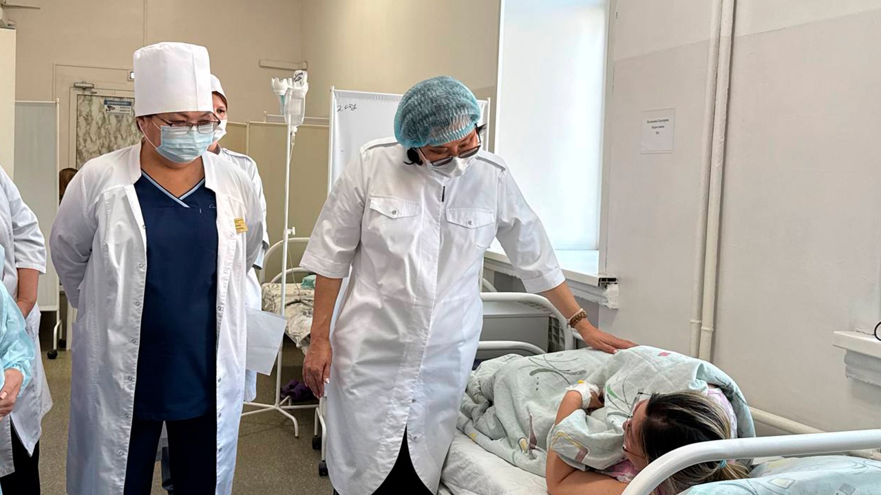 В Бурятии подтвердили 11 случаев сальмонеллеза после массового отравления В Бурятии подтвердили 11 случаев сальмонеллеза после массового отравления